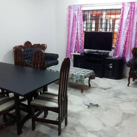 Homestay Pd Порт-Диксон Экстерьер фото