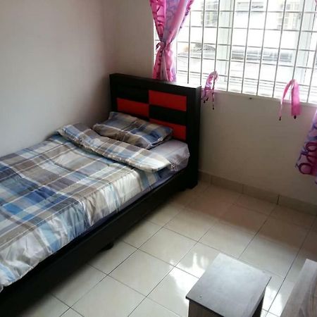 Homestay Pd Порт-Диксон Экстерьер фото