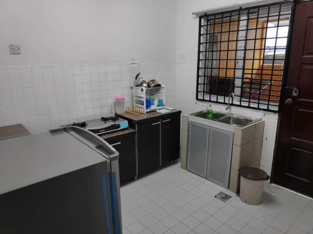 Homestay Pd Порт-Диксон Экстерьер фото
