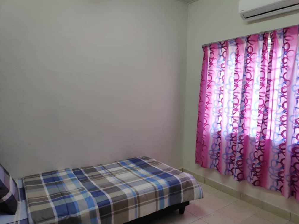 Homestay Pd Порт-Диксон Экстерьер фото