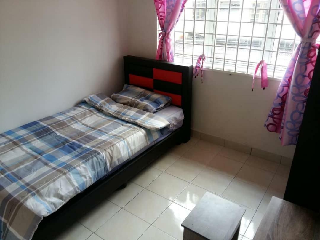 Homestay Pd Порт-Диксон Экстерьер фото