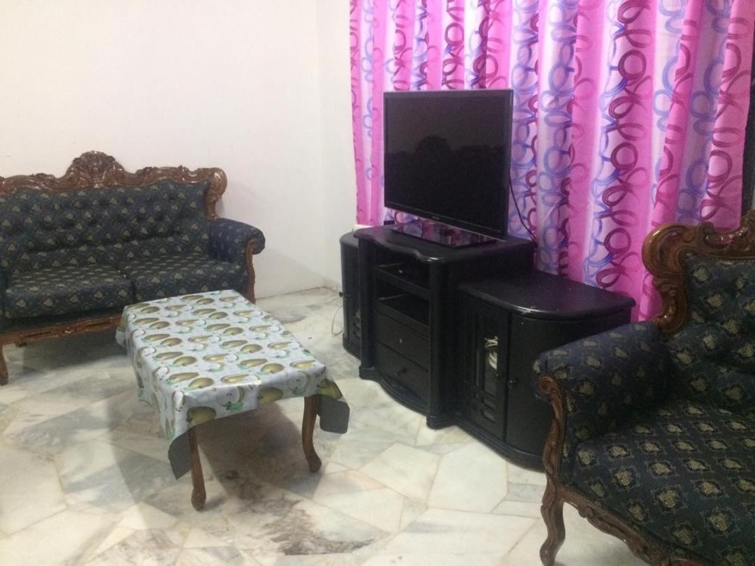 Homestay Pd Порт-Диксон Экстерьер фото